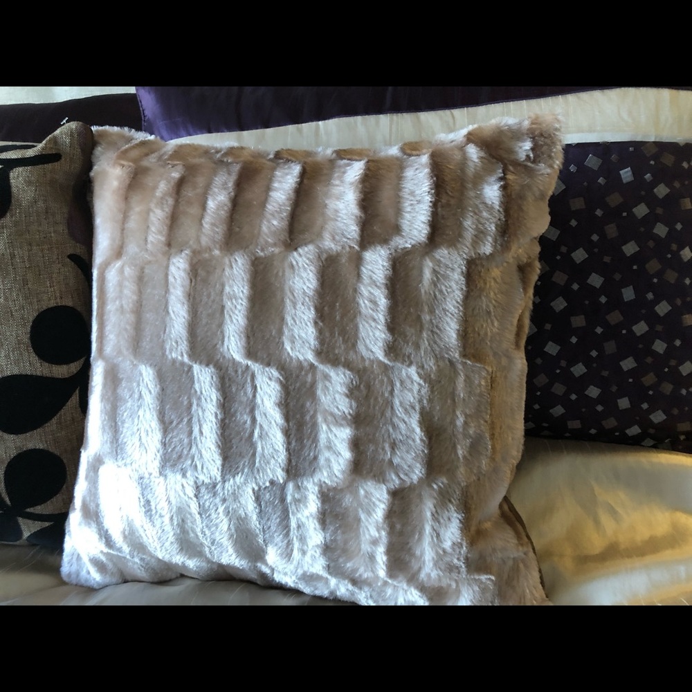 Pillow cover